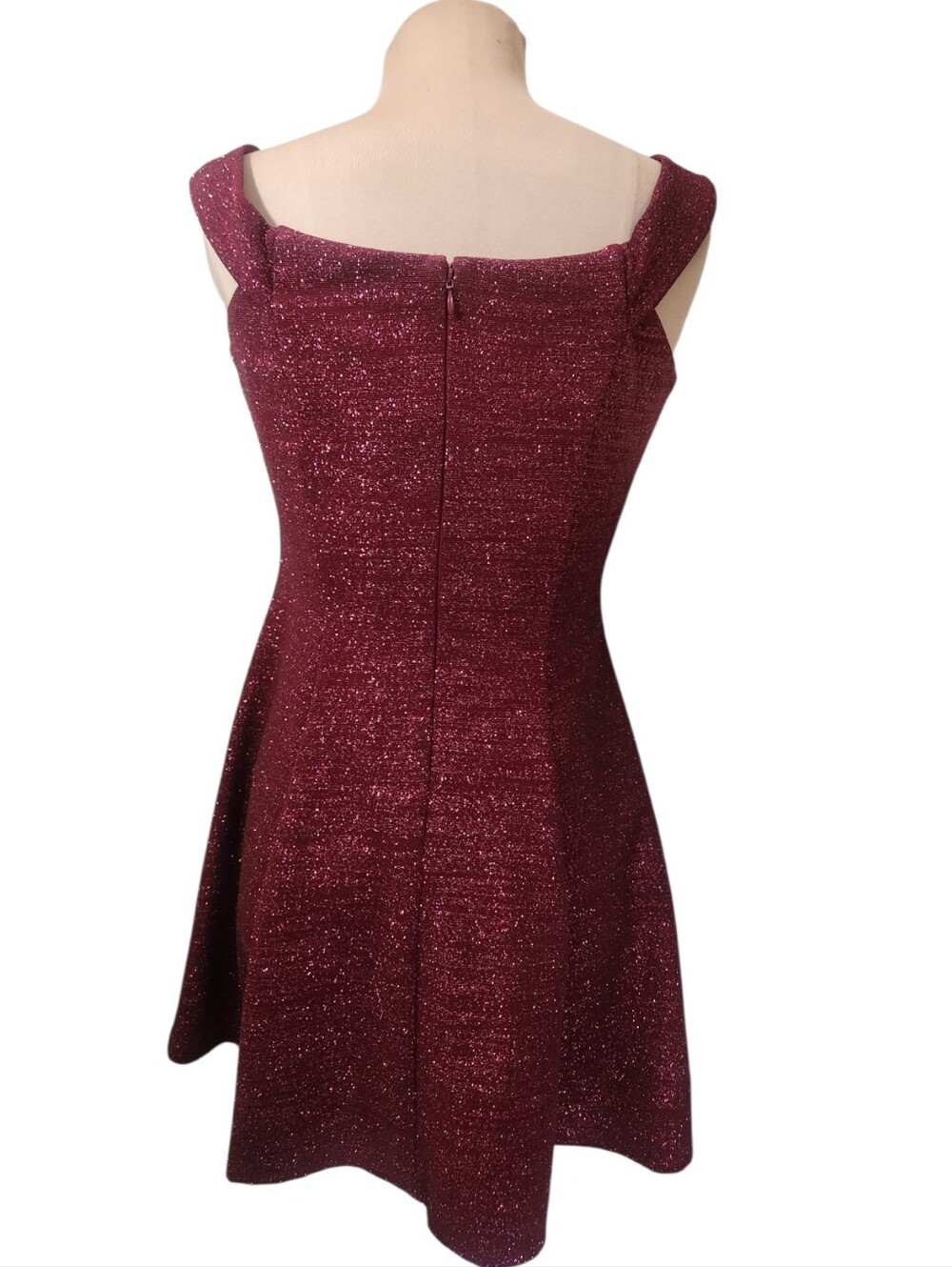 BETSY & ADAM Burgundy Off-the-Shoulder Glitter Mini Cocktail Dress - Size 6 - Picture 9 of 15
